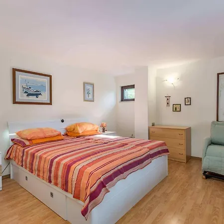 Apartment By The Sea Njivice, Krk - 21868