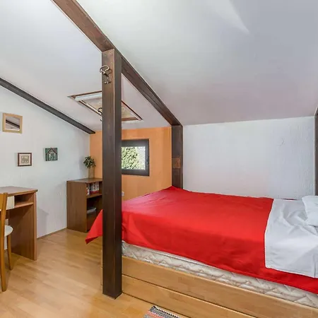 Apartment By The Sea Njivice, Krk - 21868 *
