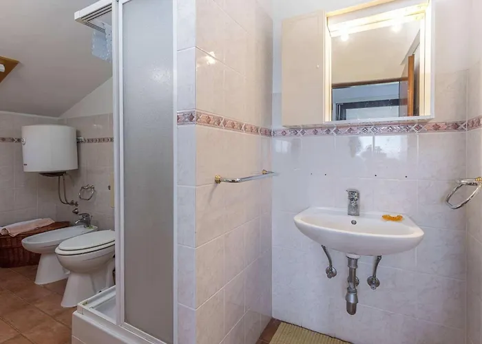 Appartement By The Sea Njivice, Krk - 21868