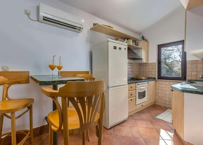 Appartement By The Sea Njivice, Krk - 21868